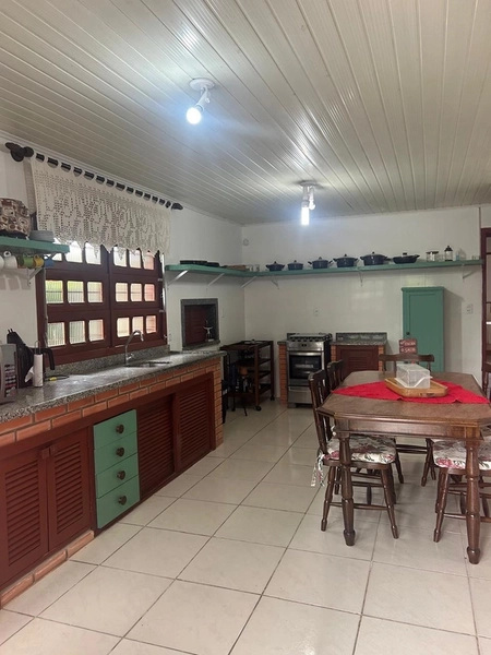 🏡 CASA DE ESQUINA À VENDA EM IMBÉ: 4ª foto da galeria de imagens do imóvel