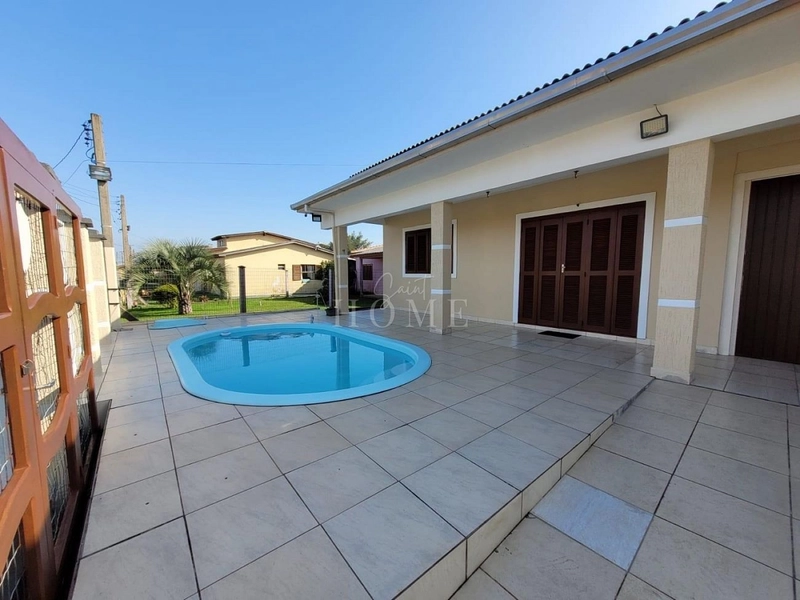 Casa à venda com piscina: 21ª foto da galeria de imagens do imóvel