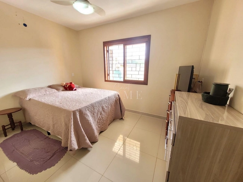 Casa à venda com piscina: 2ª foto da galeria de imagens do imóvel