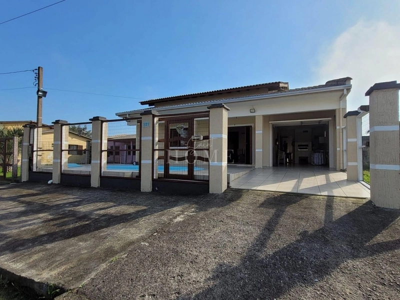 Casa à venda com piscina: 24ª foto da galeria de imagens do imóvel