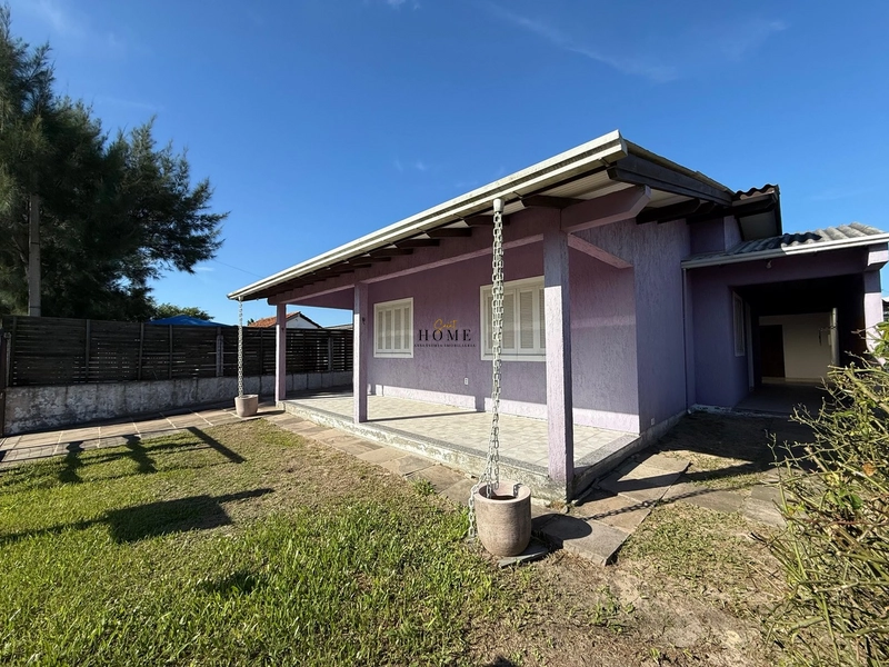 Casa à venda em Imbé: 2ª foto da galeria de imagens do imóvel
