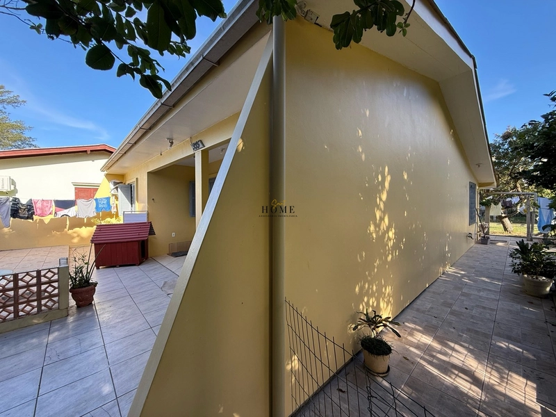 Casa à venda em Imbé: 2ª foto da galeria de imagens do imóvel