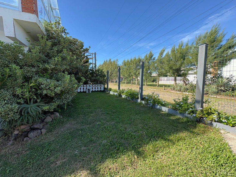🏡 Linda residência de esquina à venda em Albatroz – apenas 100 metros do mar! 🌊✨: 5ª foto da galeria de imagens do imóvel