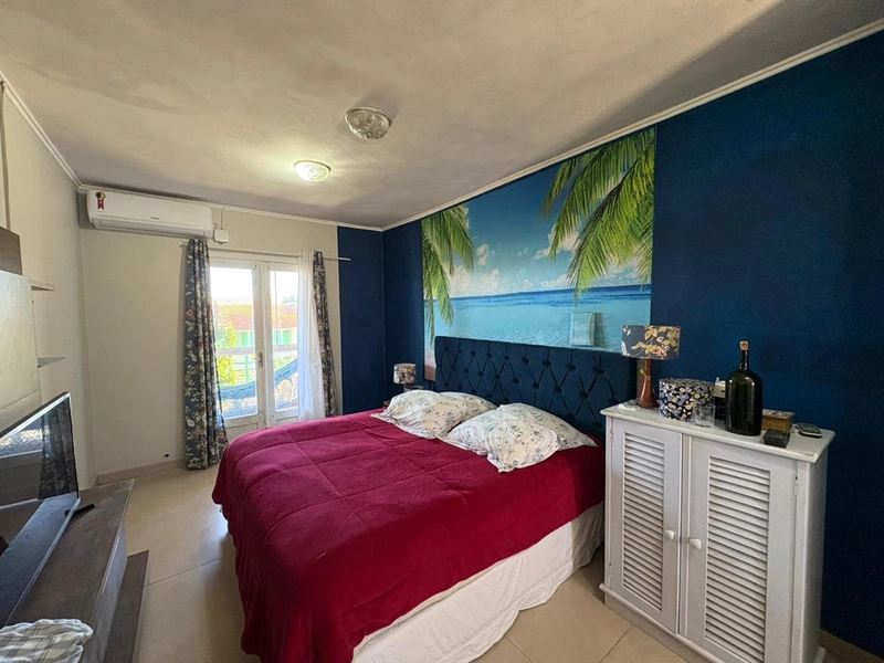 🏡 Linda residência de esquina à venda em Albatroz – apenas 100 metros do mar! 🌊✨: 18ª foto da galeria de imagens do imóvel