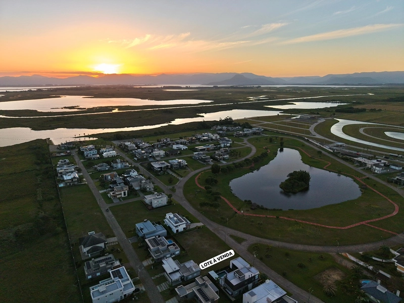 TERRENO À VENDA NO COND. NÁUTICO LAGOA DO PASSO: 3ª foto da galeria de imagens do imóvel