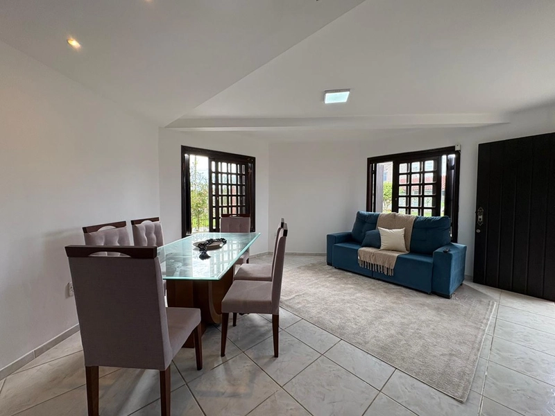 🏡 Duplex à venda no centro de Imbé: 3ª foto da galeria de imagens do imóvel