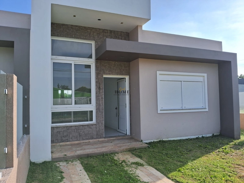 Casa à venda no centro de Imbé: 2ª foto da galeria de imagens do imóvel