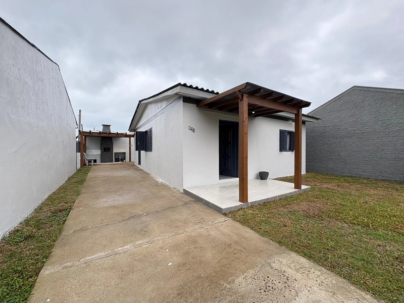 Casa à venda em Imbé - Próxima ao mar : 1ª foto da galeria de imagens do imóvel