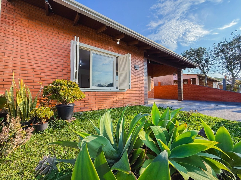 Casa em Mariluz próxima ao mar : 3ª foto da galeria de imagens do imóvel