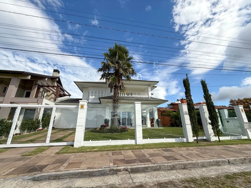 Casa à venda em Atlântida próximo ao mar: 2ª foto da galeria de imagens do imóvel