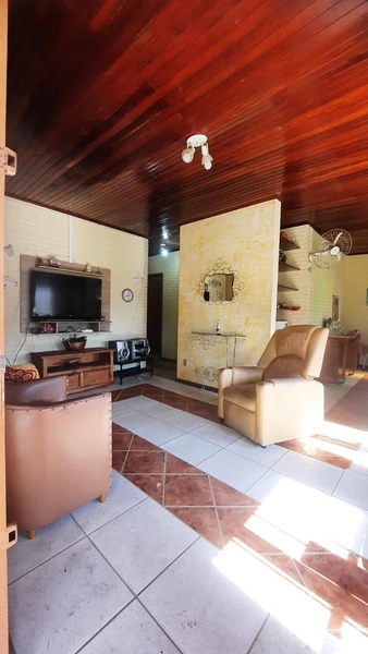 Casa à venda próxima ao mar em Imbé : 3ª foto da galeria de imagens do imóvel