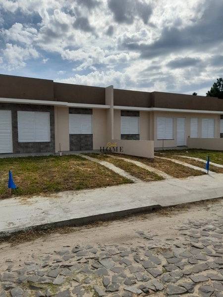 Geminado à venda em Imbé: 2ª foto da galeria de imagens do imóvel