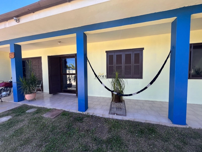 Casa à venda em Imbé: 2ª foto da galeria de imagens do imóvel