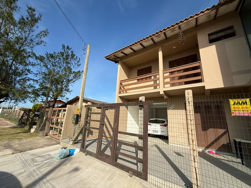 DÚPLEX A POUCOS METROS DO MAR – BALNEÁRIO NORDESTE | IMBÉ: 2ª foto da galeria de imagens do imóvel