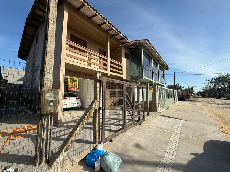 DÚPLEX A POUCOS METROS DO MAR – BALNEÁRIO NORDESTE | IMBÉ: 1ª foto da galeria de imagens do imóvel