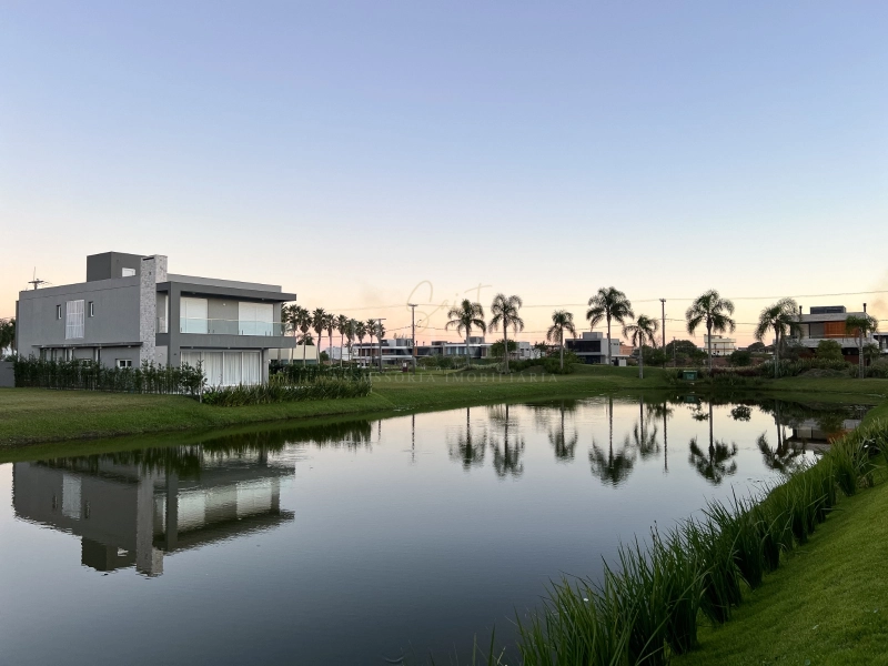 EXCLUSIVA CASA MODERNA À VENDA EM CONDOMÍNIO FECHADO!: 6ª foto da galeria de imagens do imóvel