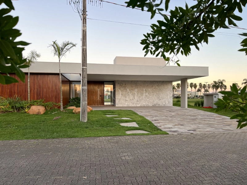 EXCLUSIVA CASA MODERNA À VENDA EM CONDOMÍNIO FECHADO!: 10ª foto da galeria de imagens do imóvel