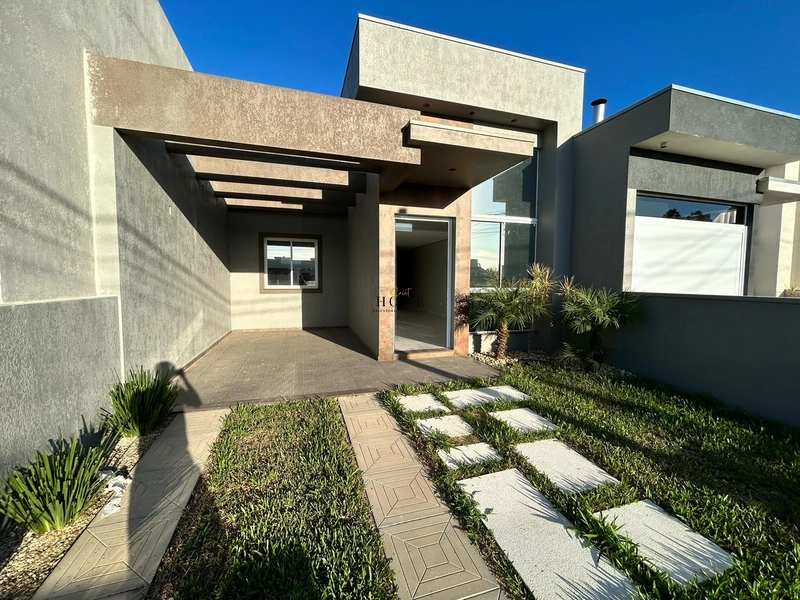 Casa à venda no centro de Imbé: 1ª foto da galeria de imagens do imóvel