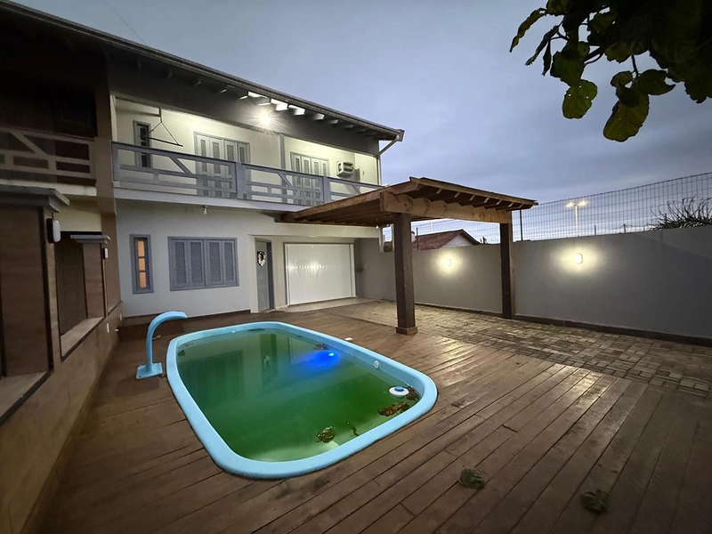 Sobrado à venda na barra de Imbé: 2ª foto da galeria de imagens do imóvel