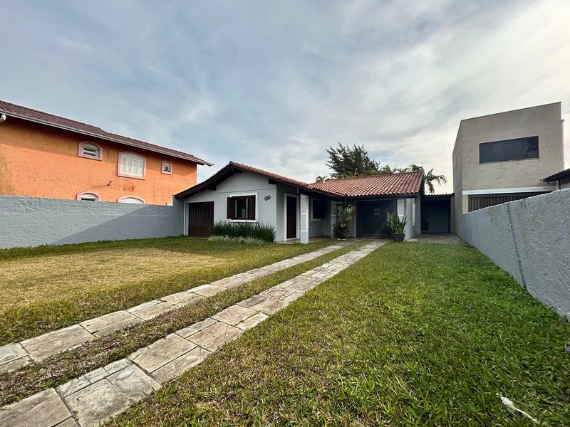 Casa à venda no centro de Imbé: 3ª foto da galeria de imagens do imóvel