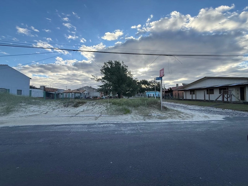 Terreno beira mar em Imbé: 1ª foto da galeria de imagens do imóvel