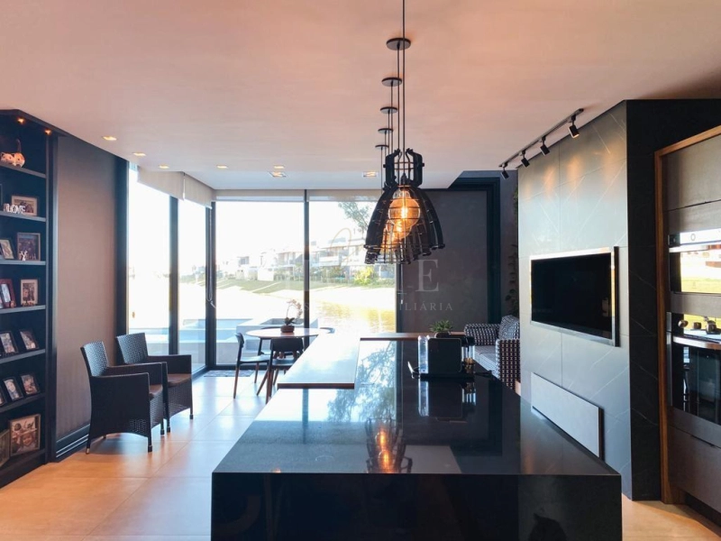 CASA EM CONDOMINIO FECHADO!: 2ª foto da galeria de imagens do imóvel