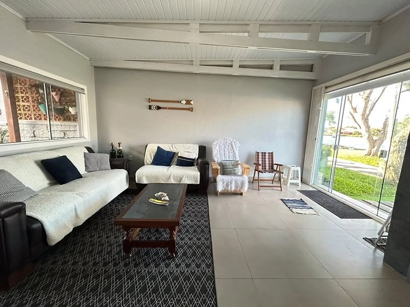 Casa à venda com vista para o Braço Morto : 3ª foto da galeria de imagens do imóvel