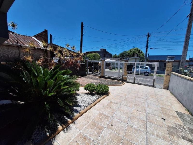 Casa à venda no centro de Imbé: 2ª foto da galeria de imagens do imóvel