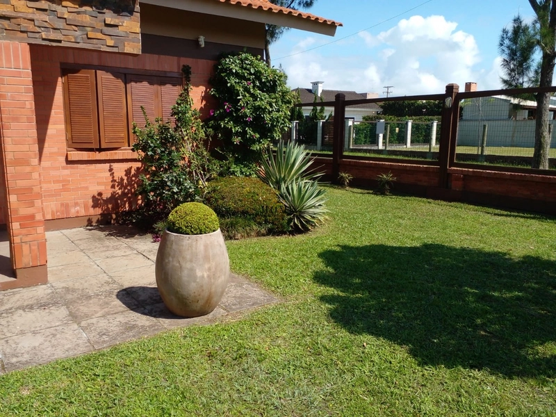Casa à venda com 2 terrenos em Xangri-lá: 31ª foto da galeria de imagens do imóvel