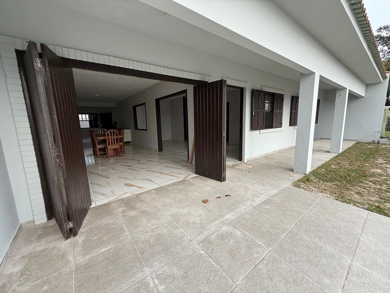 Casa próxima ao mar no bairro Presidente: 2ª foto da galeria de imagens do imóvel