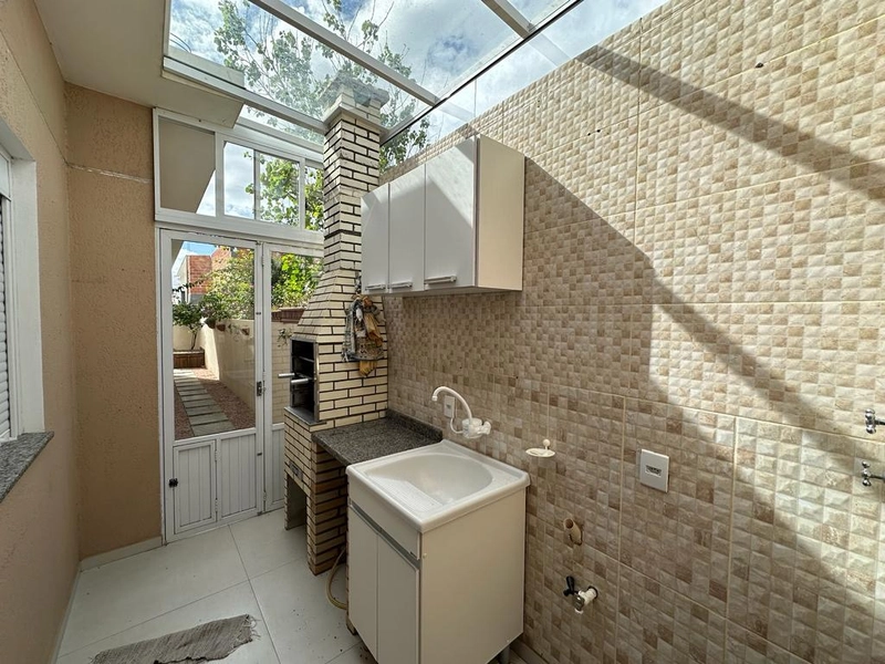 Casa à venda no centro de Tramandaí: 4ª foto da galeria de imagens do imóvel
