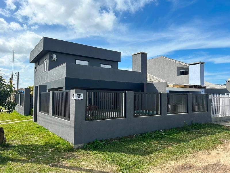 Sobrado novo no Centro de Imbé : 2ª foto da galeria de imagens do imóvel