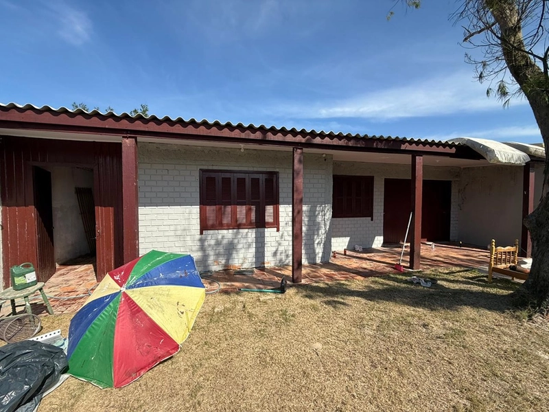 Casa à venda em Mariluz com 2 terrenos: 2ª foto da galeria de imagens do imóvel