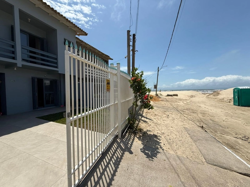 Casa na Beira MAR de Imbé: 2ª foto da galeria de imagens do imóvel