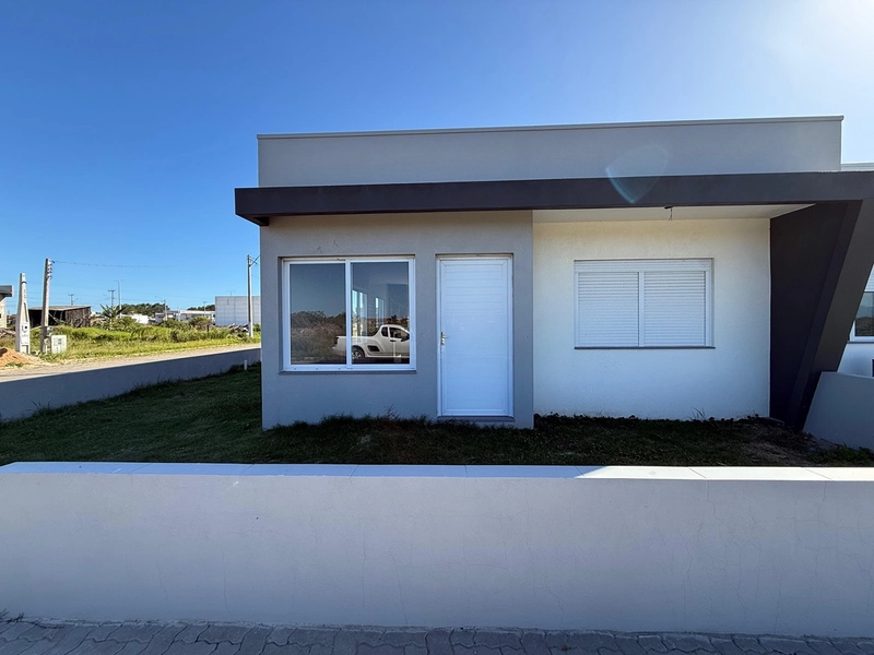 Casa Nova à Venda em Imbé: 1ª foto da galeria de imagens do imóvel