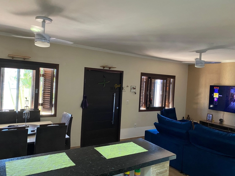 Casa à venda: 3ª foto da galeria de imagens do imóvel