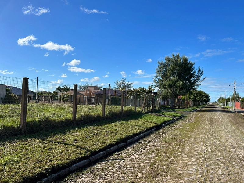Terreno à venda em Imbé: 3ª foto da galeria de imagens do imóvel