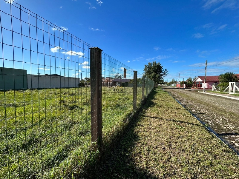 Terreno à venda em Imbé: 1ª foto da galeria de imagens do imóvel