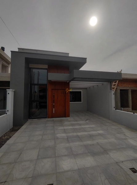Casa à venda no centro de Imbé: 1ª foto da galeria de imagens do imóvel