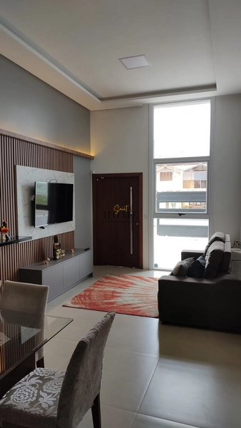 Casa à venda no centro de Imbé: 8ª foto da galeria de imagens do imóvel