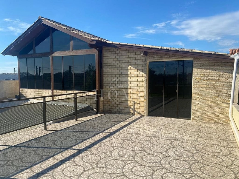 Casa à venda, Próximo ao mar: 1ª foto da galeria de imagens do imóvel