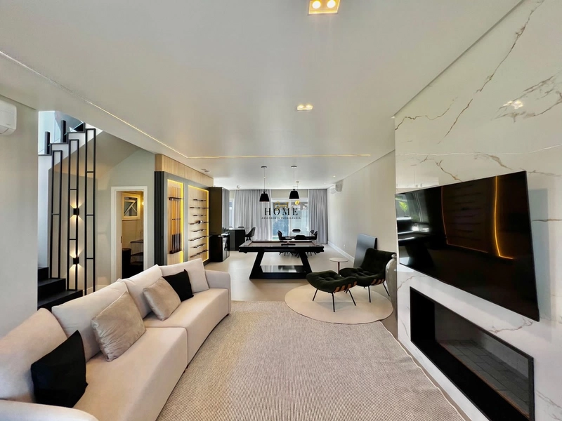 CASA 5 SUÍTES EM FASE DE OBRA COM 233M²: 1ª foto da galeria de imagens do imóvel