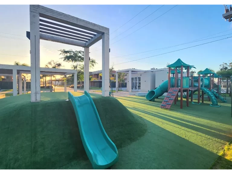 CASA COM 3 DORMITÓRIOS NO MURANO : 34ª foto da galeria de imagens do imóvel