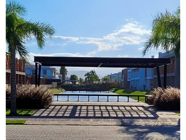 CASA COM 3 DORMITÓRIOS NO MURANO : 10ª foto da galeria de imagens do imóvel