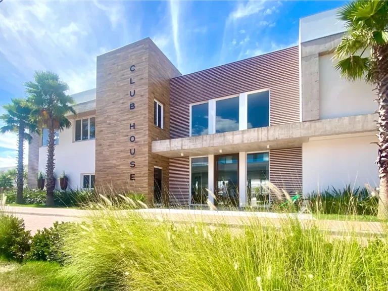 CASA COM 3 DORMITÓRIOS NO MURANO : 7ª foto da galeria de imagens do imóvel