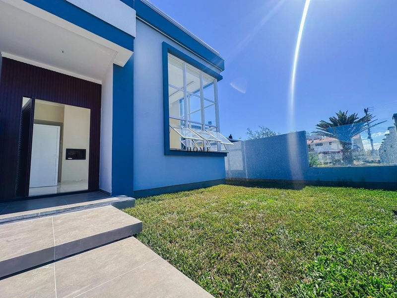 Casa à venda próxima ao mar em Imbé: 2ª foto da galeria de imagens do imóvel