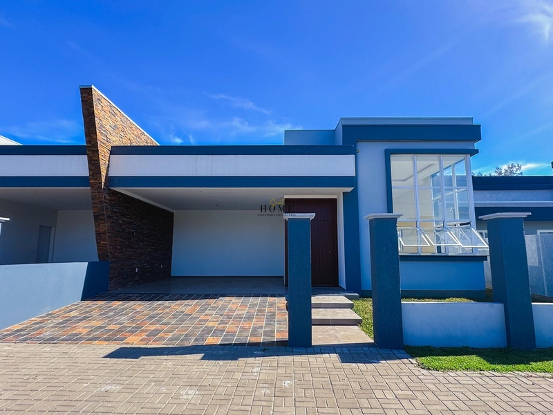 Casa à venda próxima ao mar em Imbé: 1ª foto da galeria de imagens do imóvel