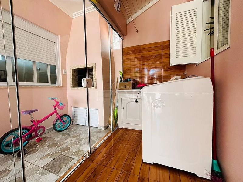 Casa à venda, Próximo ao mar: 5ª foto da galeria de imagens do imóvel