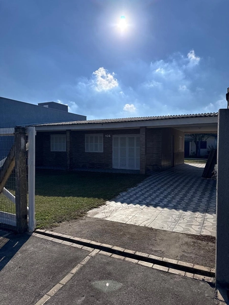 Casa à venda em Imbé: 1ª foto da galeria de imagens do imóvel