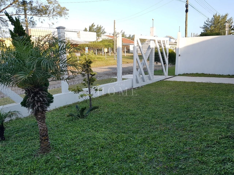 Casa à venda, próximo ao mar: 3ª foto da galeria de imagens do imóvel